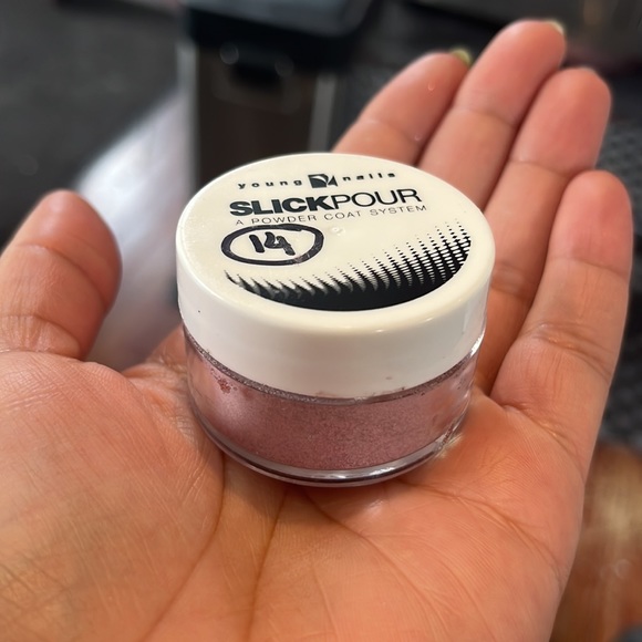 Slick Pour Powder - Picture 4 of 4